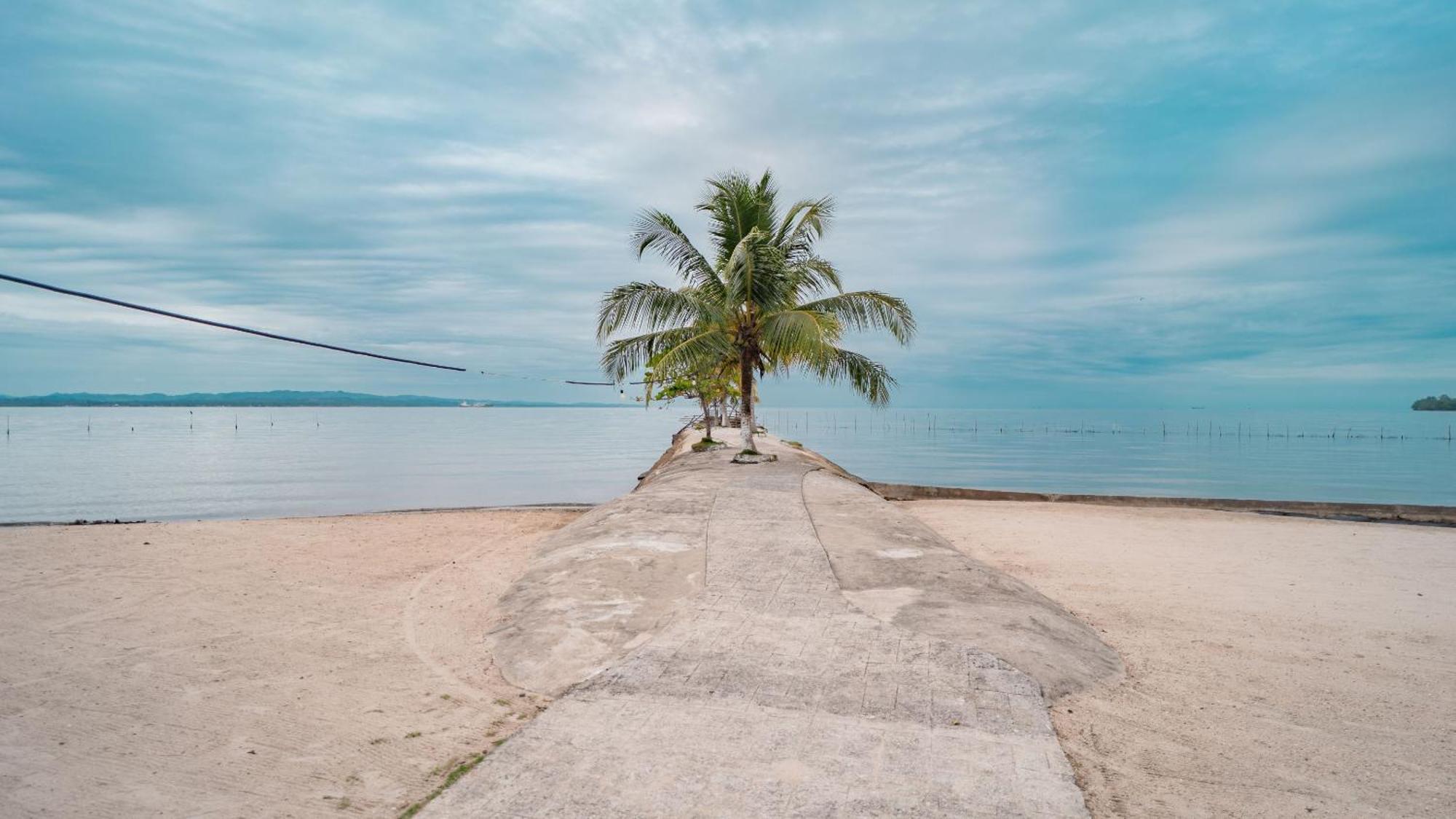 Amatique Bay Hotel Puerto Barrios Exterior photo