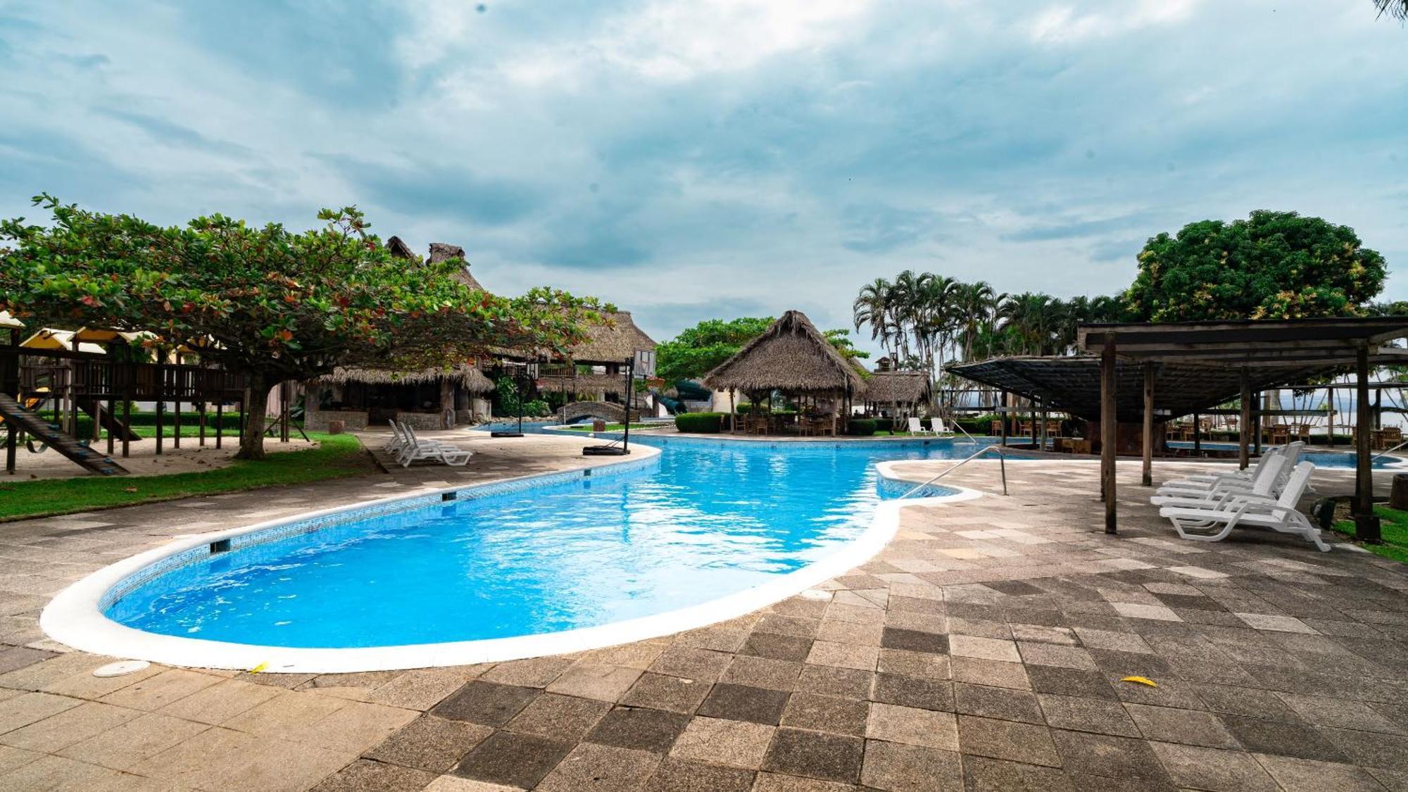 Amatique Bay Hotel Puerto Barrios Exterior photo