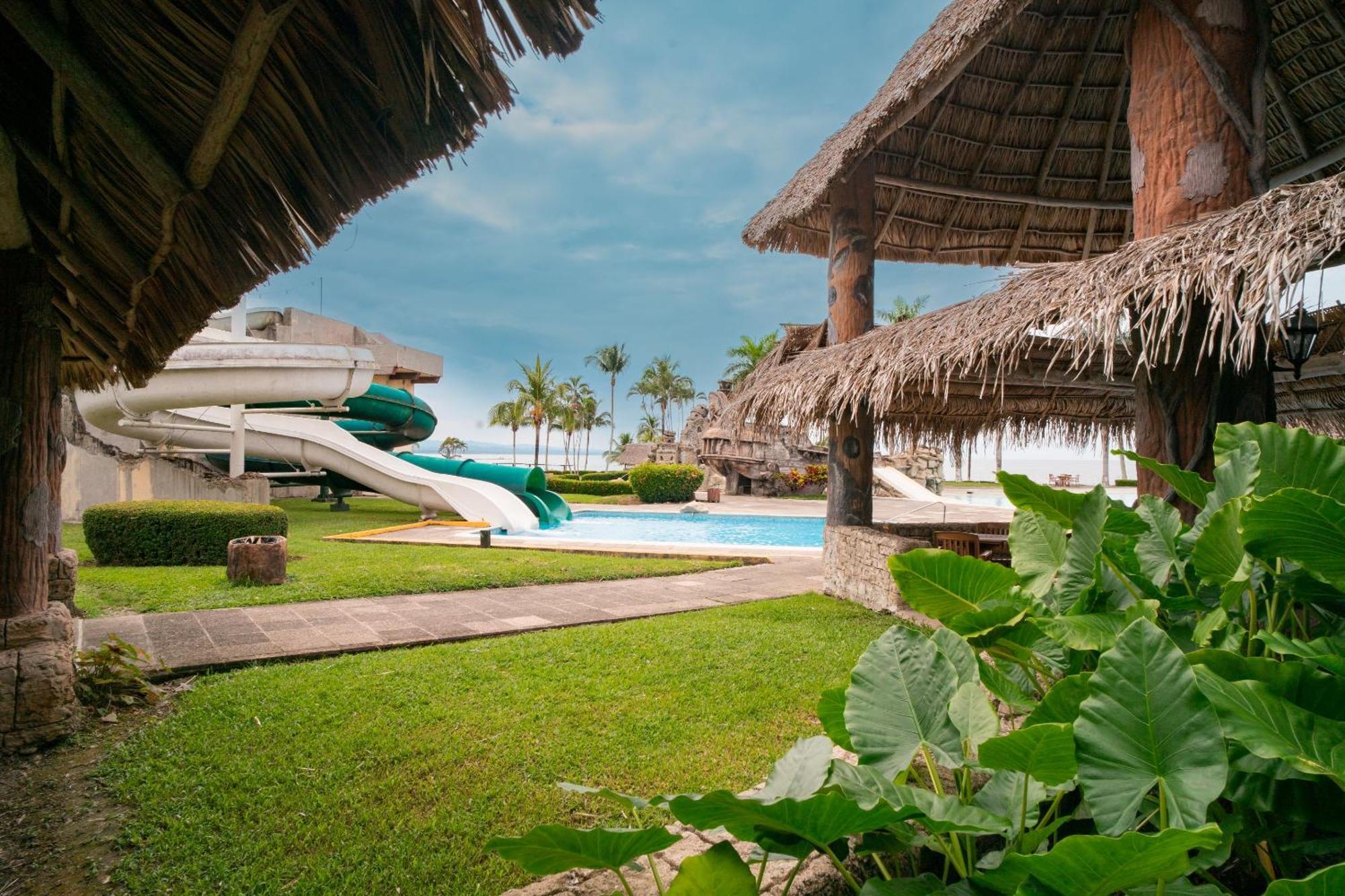 Amatique Bay Hotel Puerto Barrios Exterior photo