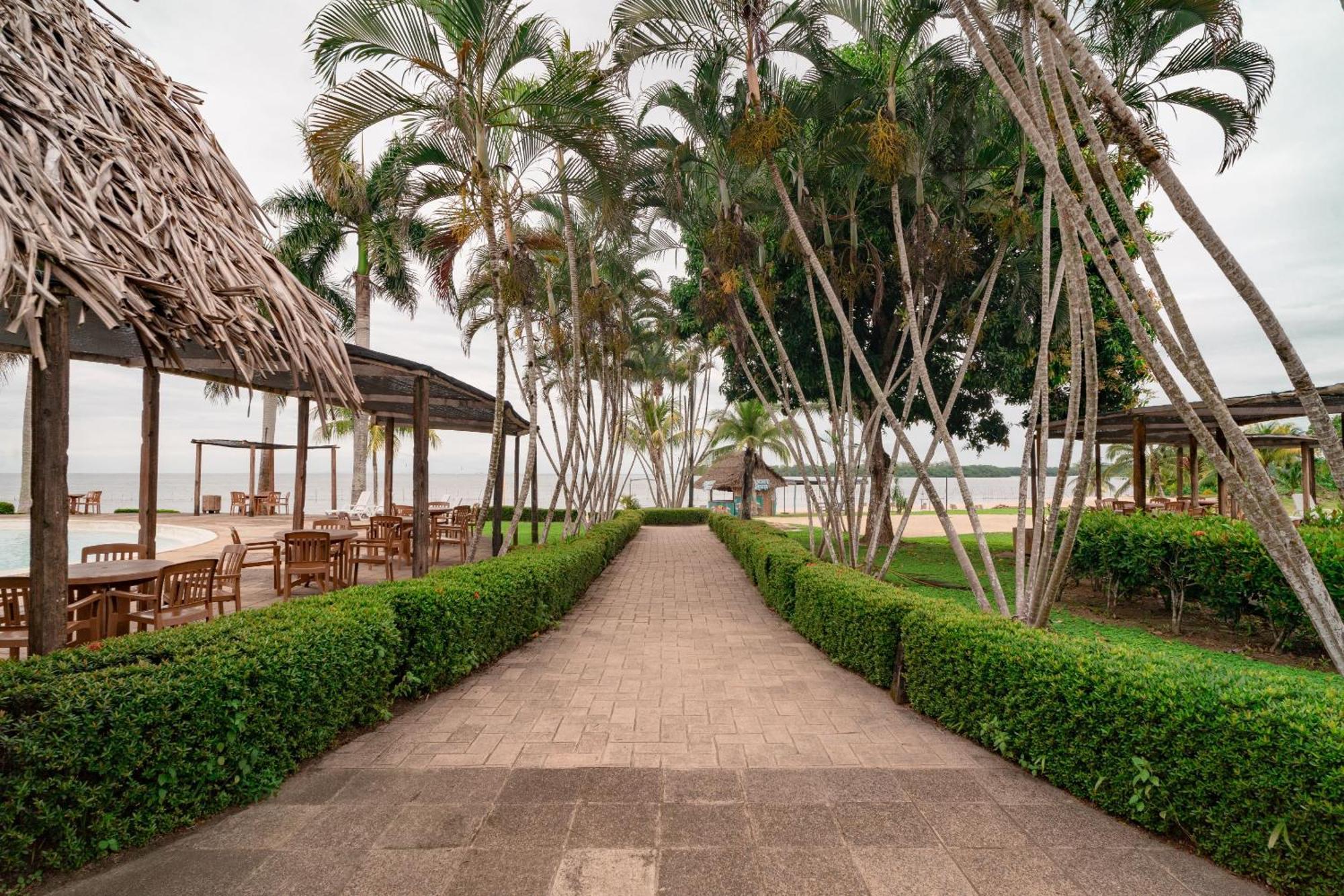 Amatique Bay Hotel Puerto Barrios Exterior photo