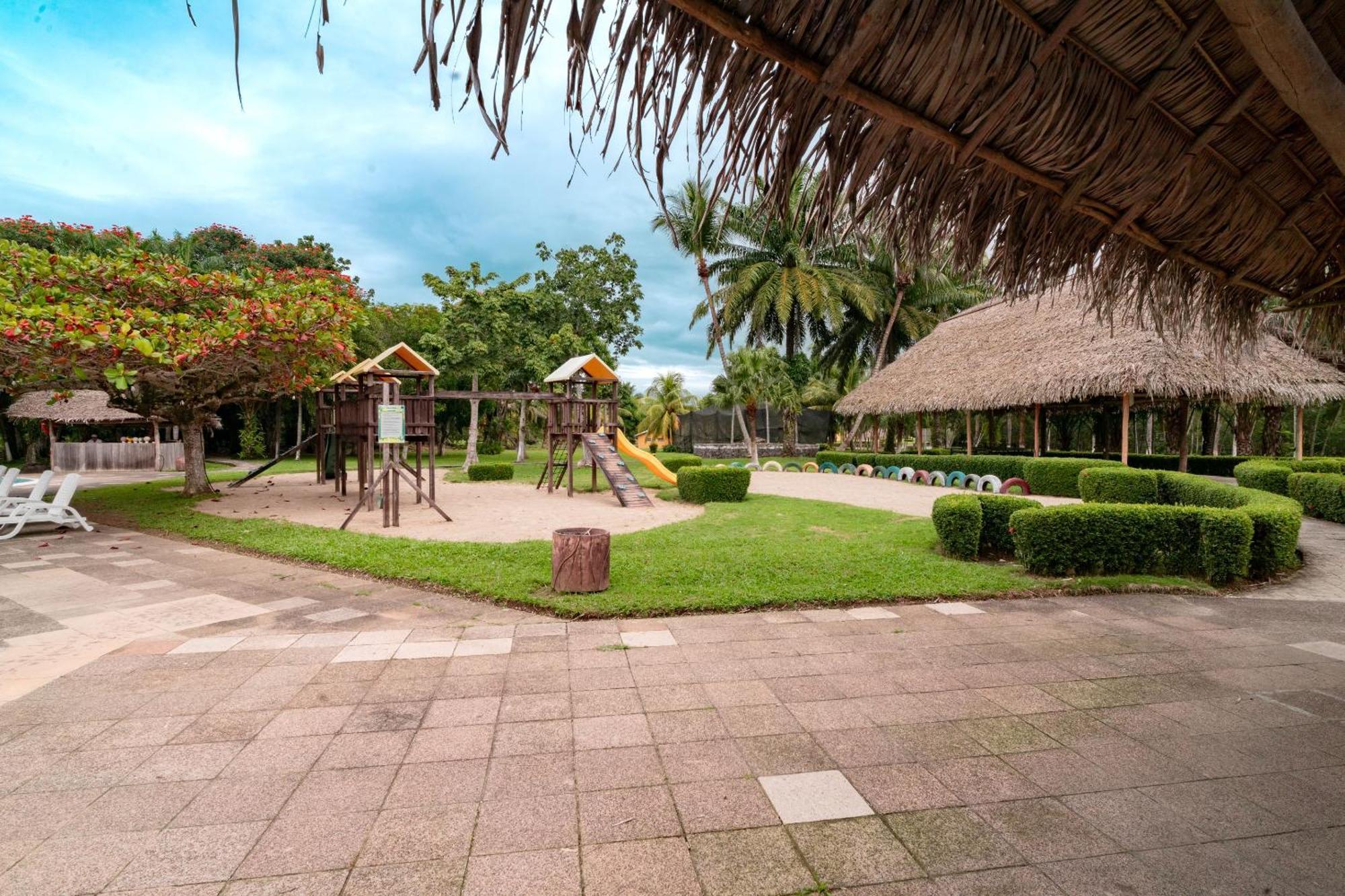 Amatique Bay Hotel Puerto Barrios Exterior photo