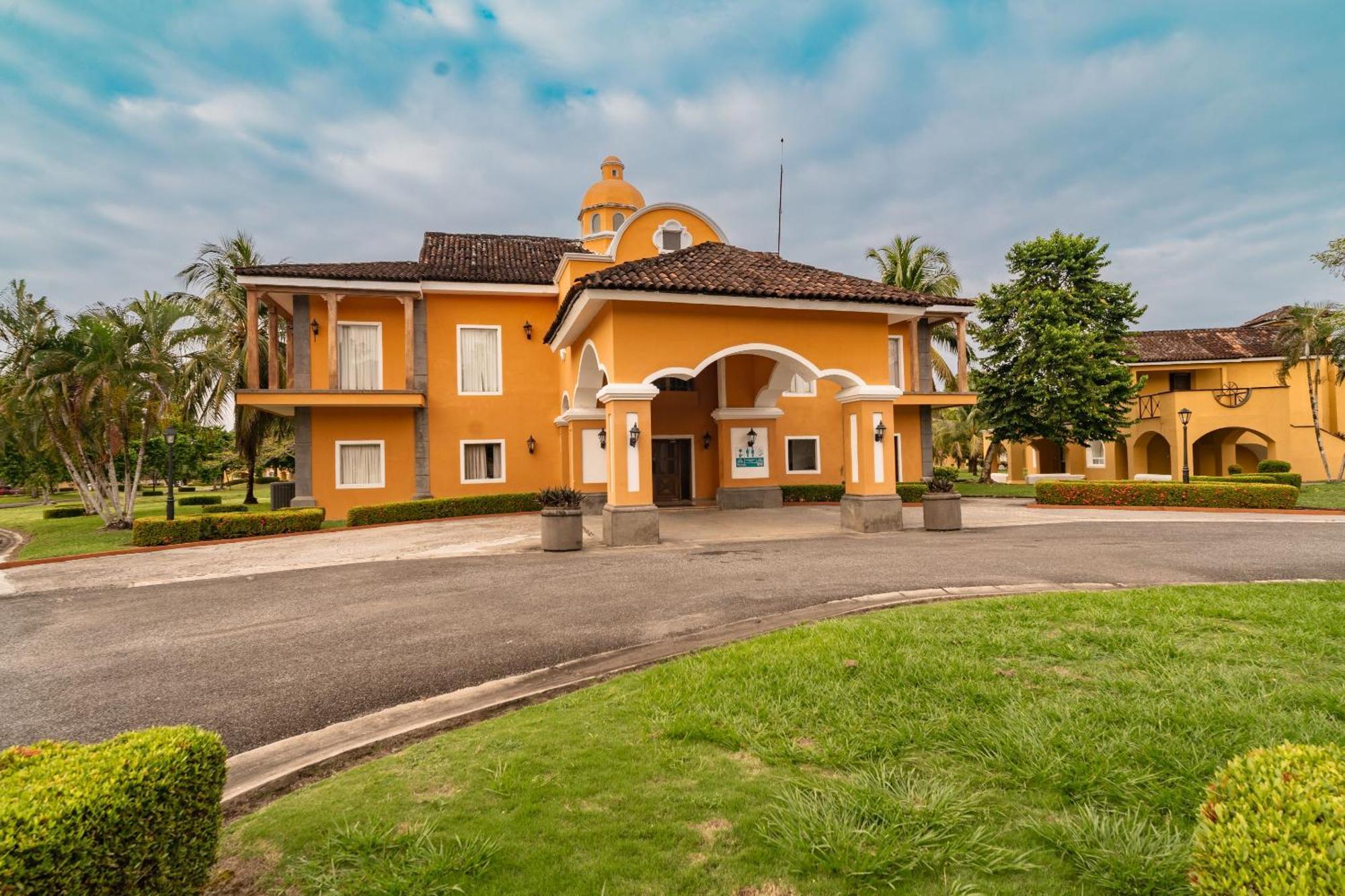 Amatique Bay Hotel Puerto Barrios Exterior photo